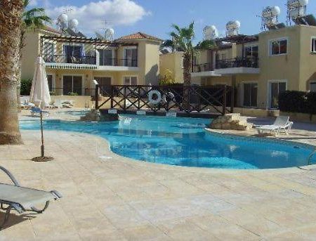 Sirena Sunrise Prestige Apartments Пафос Екстериор снимка