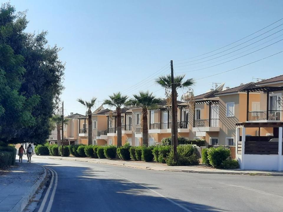 Sirena Sunrise Prestige Apartments Пафос Екстериор снимка