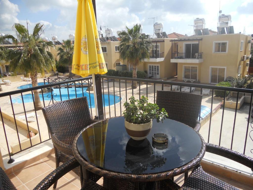 Sirena Sunrise Prestige Apartments Пафос Екстериор снимка