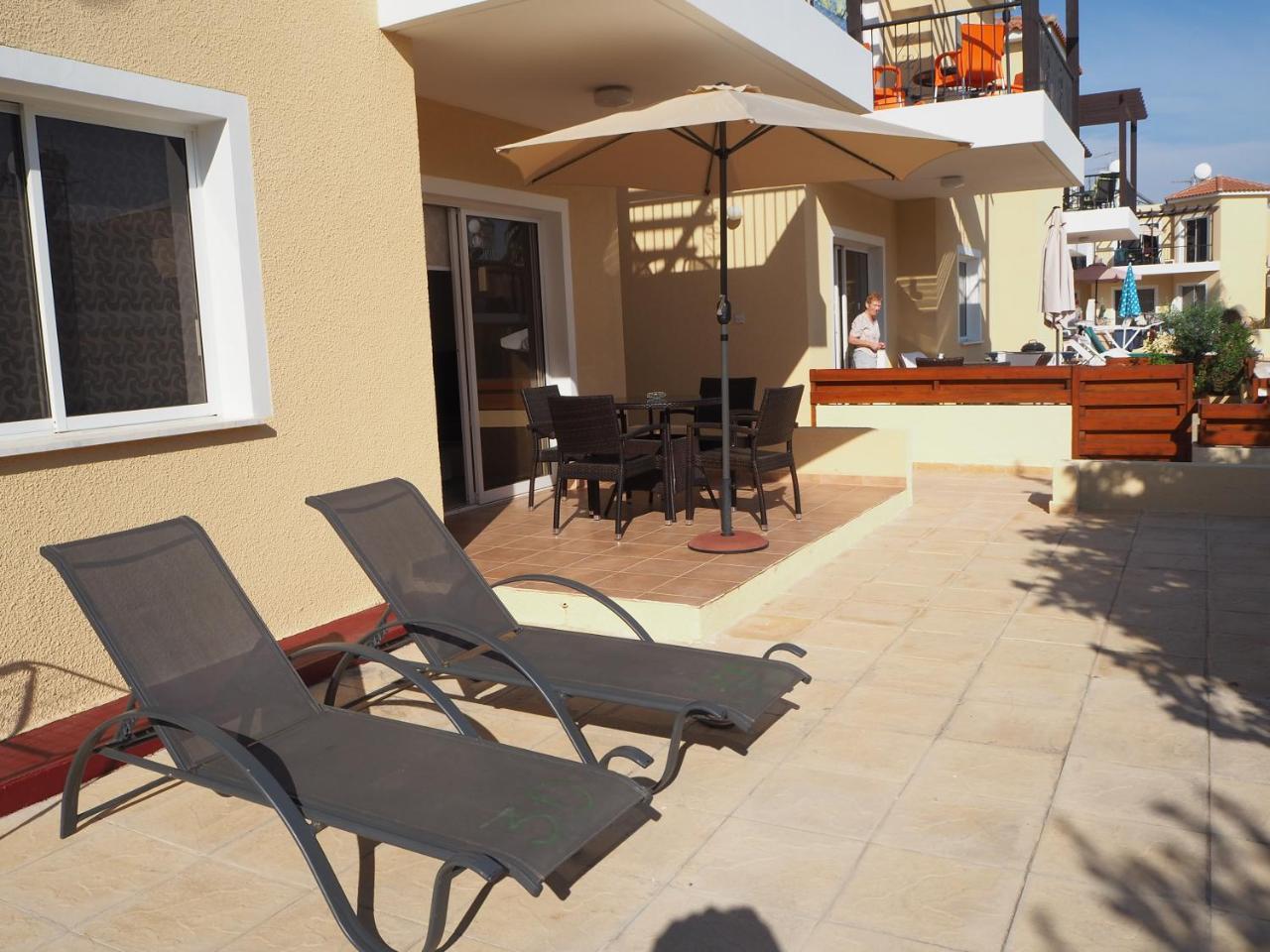 Sirena Sunrise Prestige Apartments Пафос Екстериор снимка