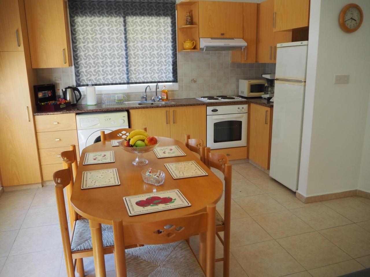 Sirena Sunrise Prestige Apartments Пафос Екстериор снимка