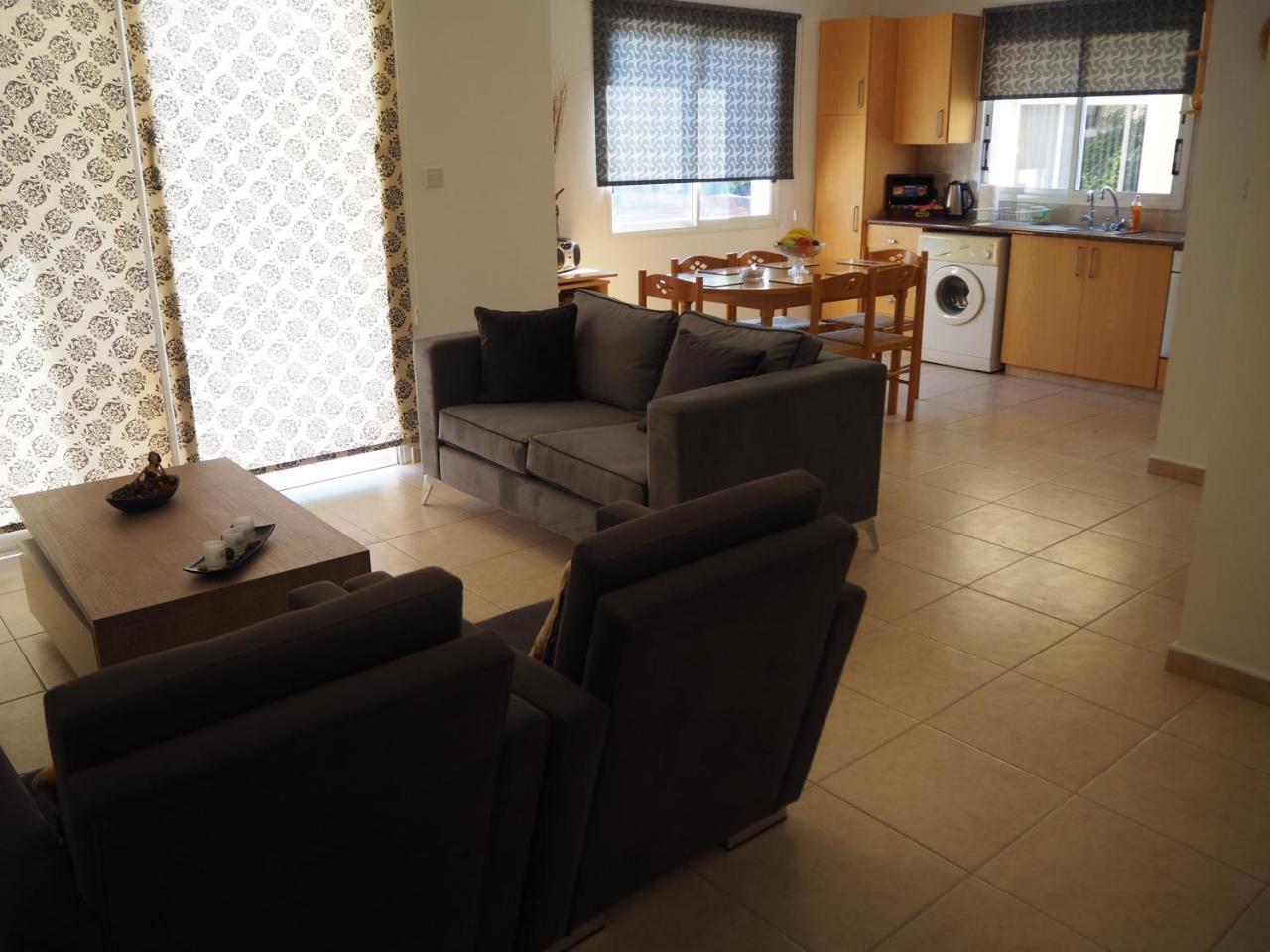 Sirena Sunrise Prestige Apartments Пафос Екстериор снимка