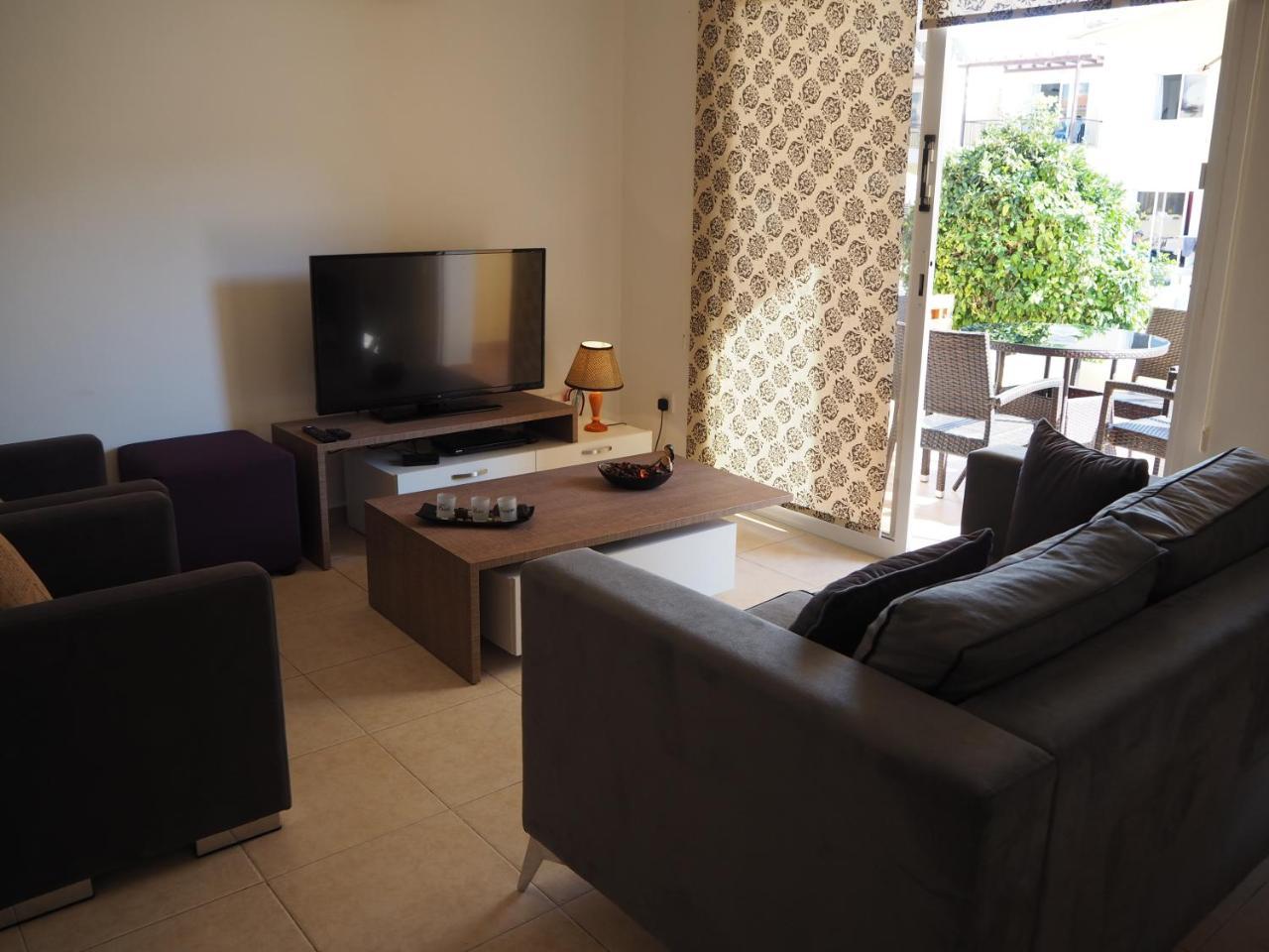 Sirena Sunrise Prestige Apartments Пафос Екстериор снимка