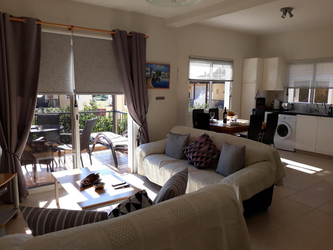 Sirena Sunrise Prestige Apartments Пафос Екстериор снимка