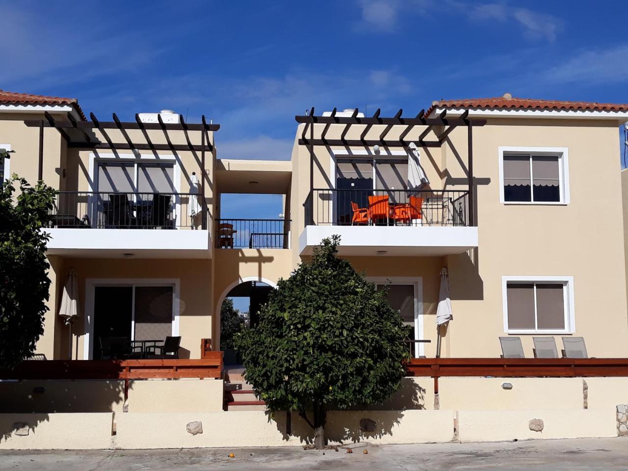 Sirena Sunrise Prestige Apartments Пафос Екстериор снимка